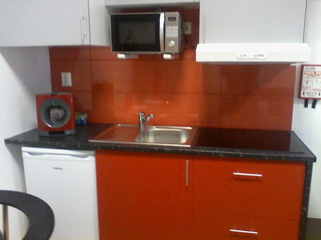Metro-apartment Rnal Nº35375 Al-chamada A Rede Movel Nacional * Oporto