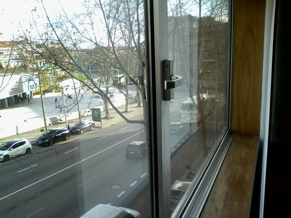 Metro-apartment Rnal Nº35375 Al-chamada A Rede Movel Nacional Oporto
